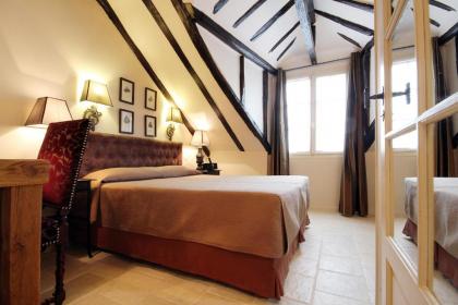 Hotel Saint-Louis Marais - image 1
