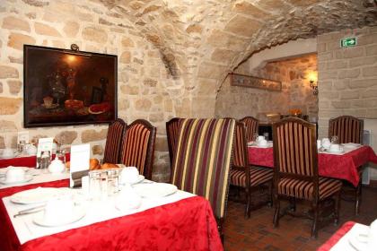 Hotel Saint-Louis en L'Isle - image 17