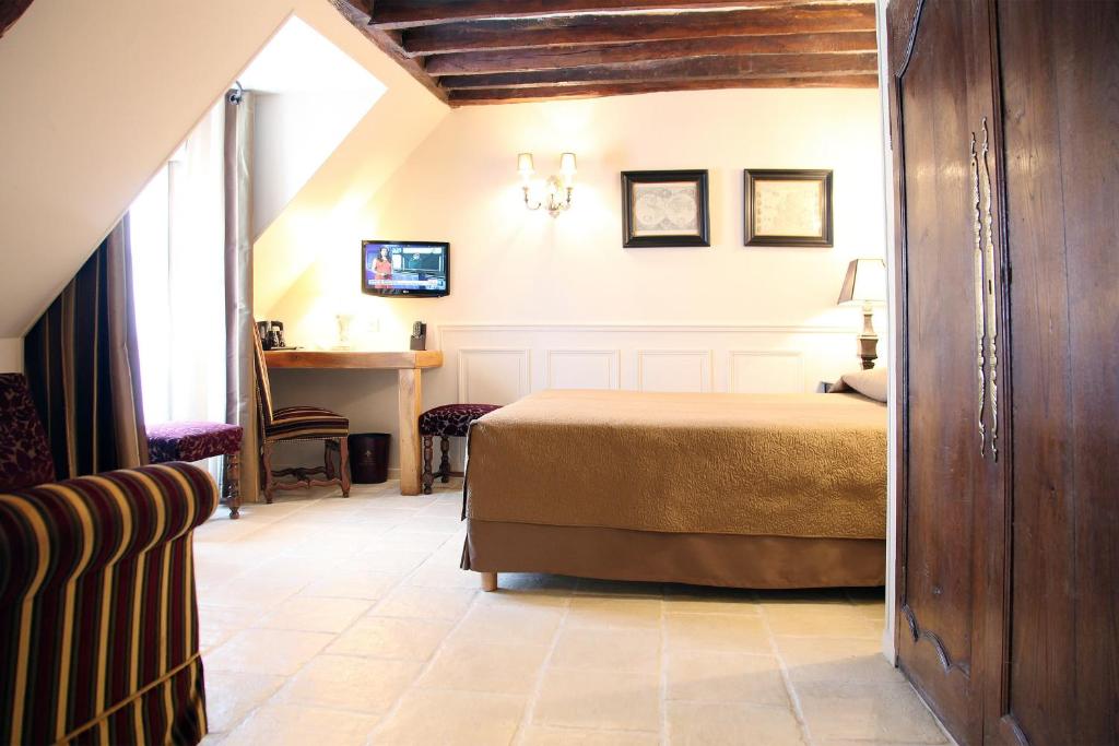 Hotel Saint-Louis en L'Isle - image 3