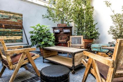 Kube Hotel - image 6
