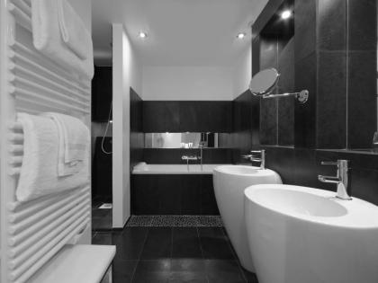 1k Hotel - image 18
