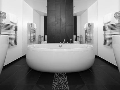 1k Hotel - image 19