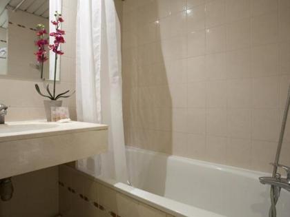 Vendome-Saint Germain Hotel - image 9