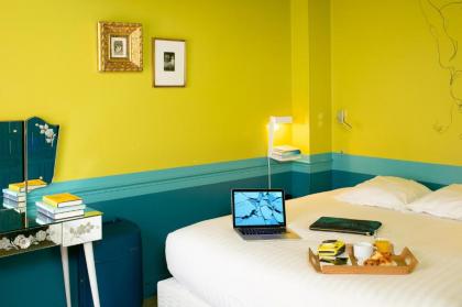 Hotel Crayon By Elegancia - image 12