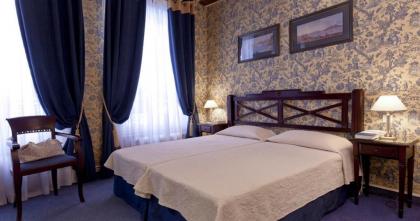 Hôtel Beaubourg - image 2
