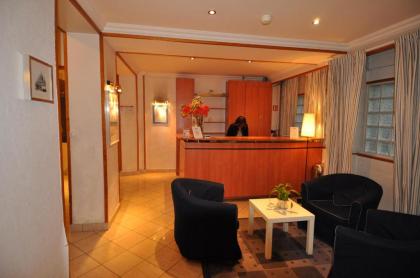 Hipotel Paris Gare du Nord Merryl - image 3