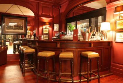 Newhotel Roblin - image 10