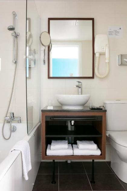 Hotel Montparnasse Alesia - image 10