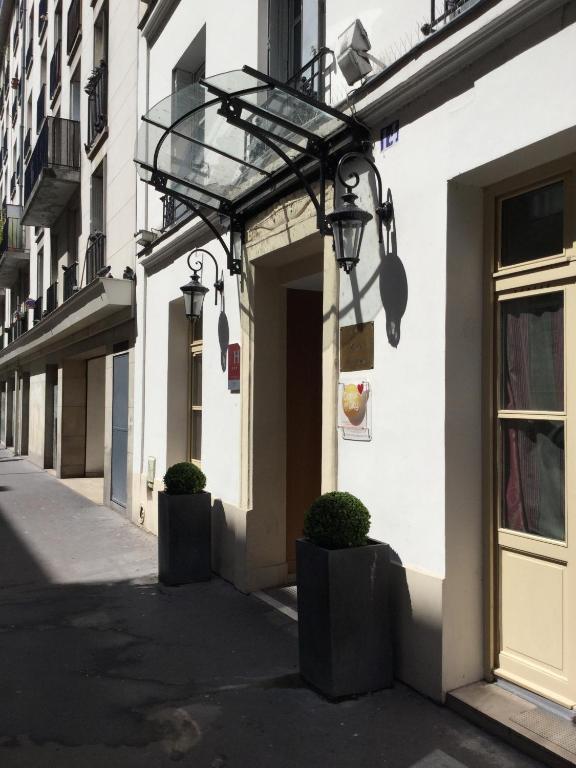 Hotel de Neuve by Happyculture - image 7