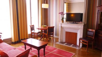 HotelHome Paris 16 - image 14
