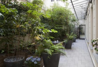 HotelHome Paris 16 - image 9