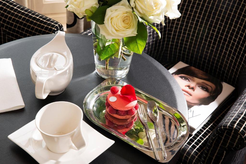 Hotel Ares Eiffel - image 3