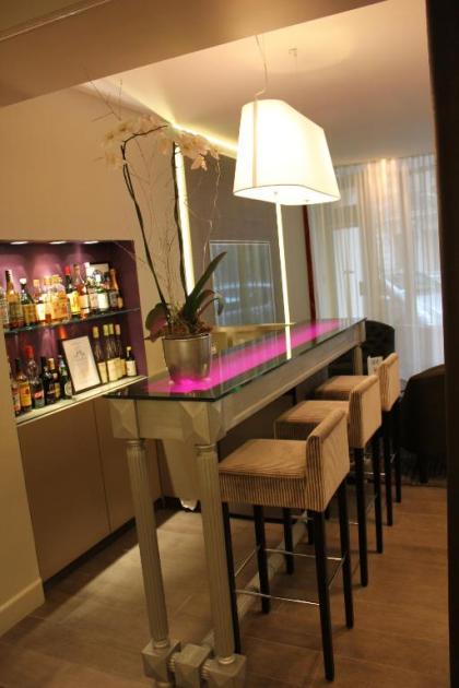 Hotel Harvey - image 7