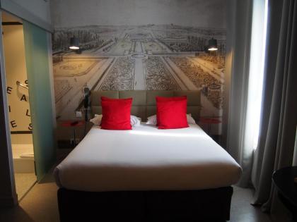 Porte De Versailles Hotel - image 1