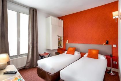 Porte De Versailles Hotel - image 10