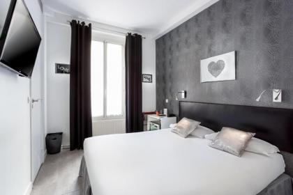 Porte De Versailles Hotel - image 12