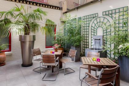 Porte De Versailles Hotel - image 7