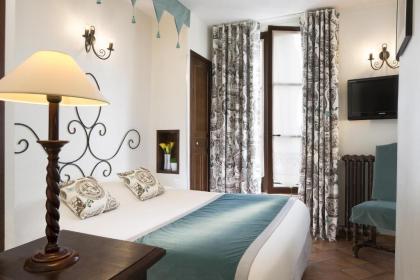 Castex Hotel - image 16