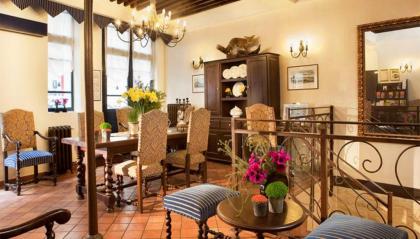 Castex Hotel - image 4