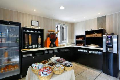 Grand Hotel Senia - image 13