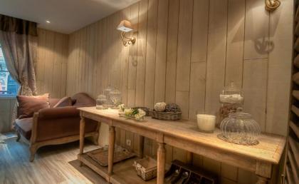 Hotel Cluny Square - image 19
