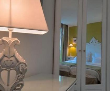 Hotel Cluny Square - image 3