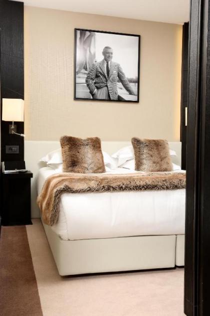Hotel Elysees Paris - image 19