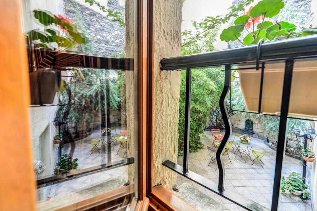Pavillon De Montmartre - image 3