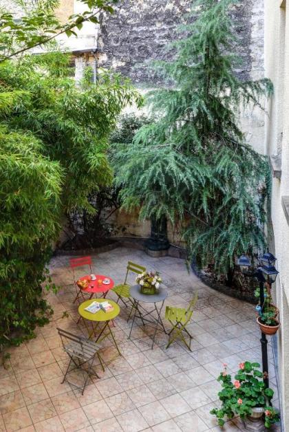 Pavillon De Montmartre - image 7