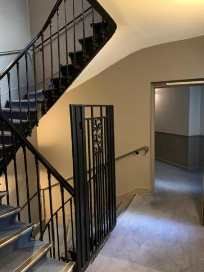 Est Hotel - image 12