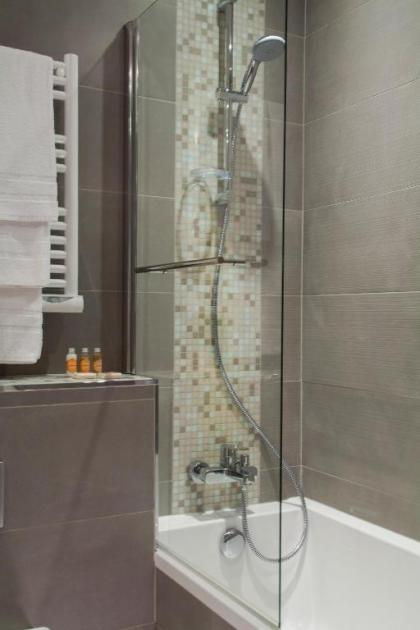 Timhotel Opera Blanche Fontaine - image 11