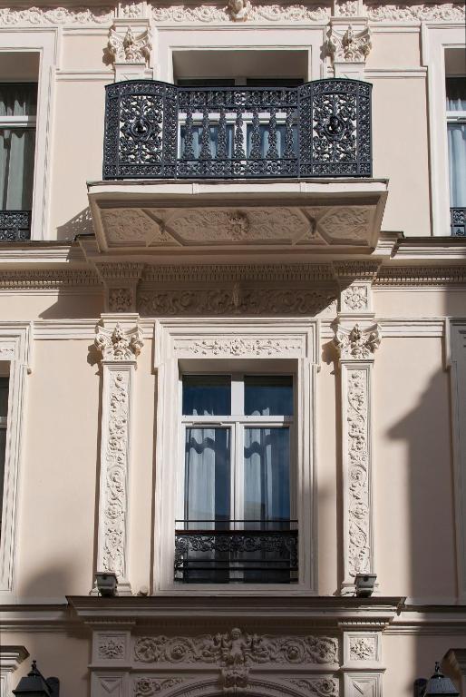 Timhotel Opera Blanche Fontaine - image 3