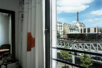 Le Parisis - Paris Tour Eiffel - image 3