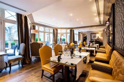 Hotel Castille Paris - image 10