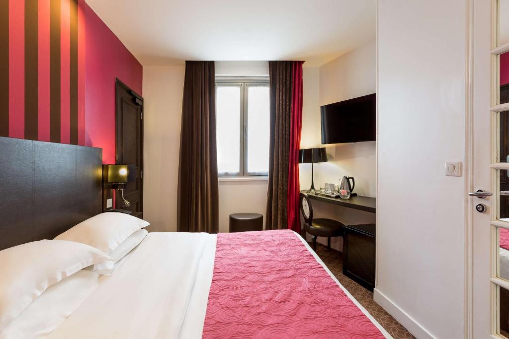 Star Champs-Elysees - main image