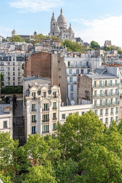 Hotel Carlton's Montmartre - image 3