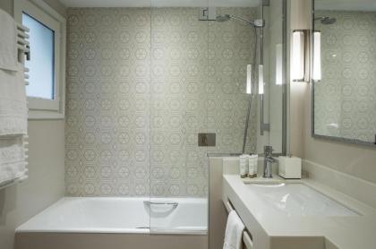 Hotel Parc Saint Severin - image 9
