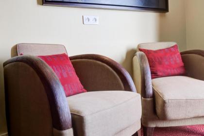 Hotel Moulin Plaza - image 15