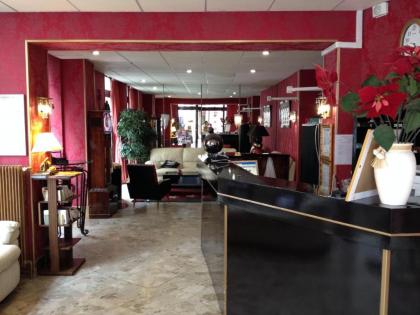 Vintimille Hotel - image 16