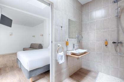 Hotel Korner Etoile - image 4