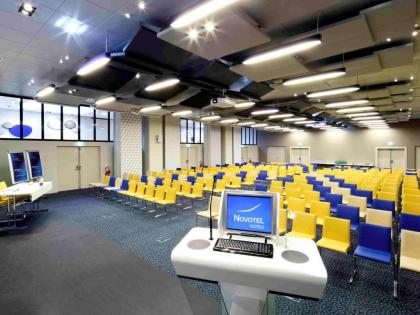 Novotel Paris Vaugirard Montparnasse - image 17