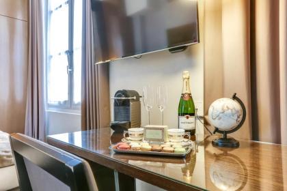 Holiday Inn Paris Elysees - image 11