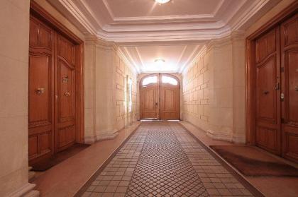 Bridgestreet Opera - image 3