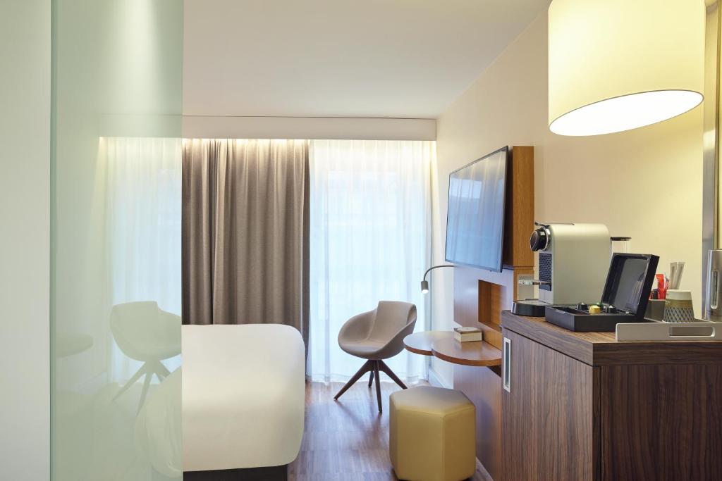 Mercure Paris Arc De Triomphe Etoile - image 2