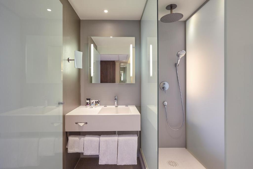 Mercure Paris Arc De Triomphe Etoile - image 3