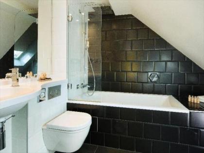 Hotel Haussmann St Augustin - image 13