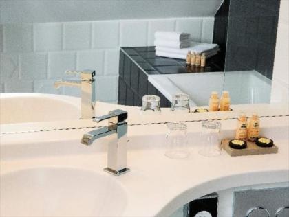Hotel Haussmann St Augustin - image 14