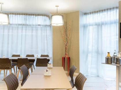 Mercure Paris Opera Lafayette Hotel - image 4