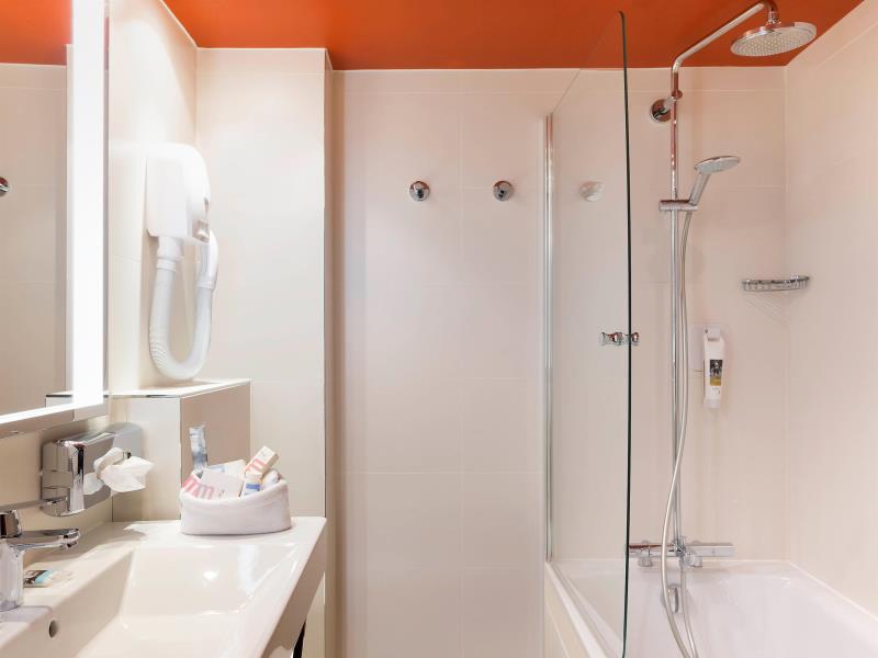 Mercure Paris Opera Lafayette Hotel - image 7
