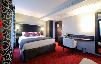 Mercure Paris Tour Eiffel Pont Mirabeau - image 2